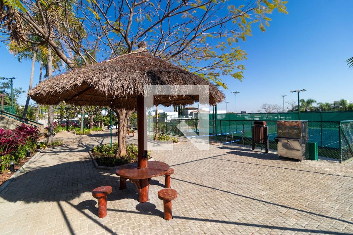 Casa à Venda - Swiss Park, 4 Quartos,  270 m2 em , Campinas - sp | SoloBR