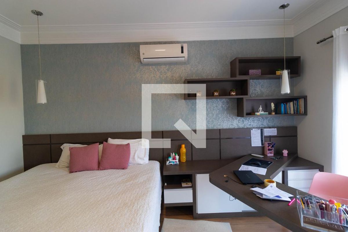 Casa à Venda - Swiss Park, 4 Quartos,  270 m2 em , Campinas - sp | SoloBR
