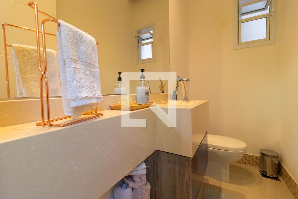 Casa à Venda - Swiss Park, 4 Quartos,  270 m2 em , Campinas - sp | SoloBR