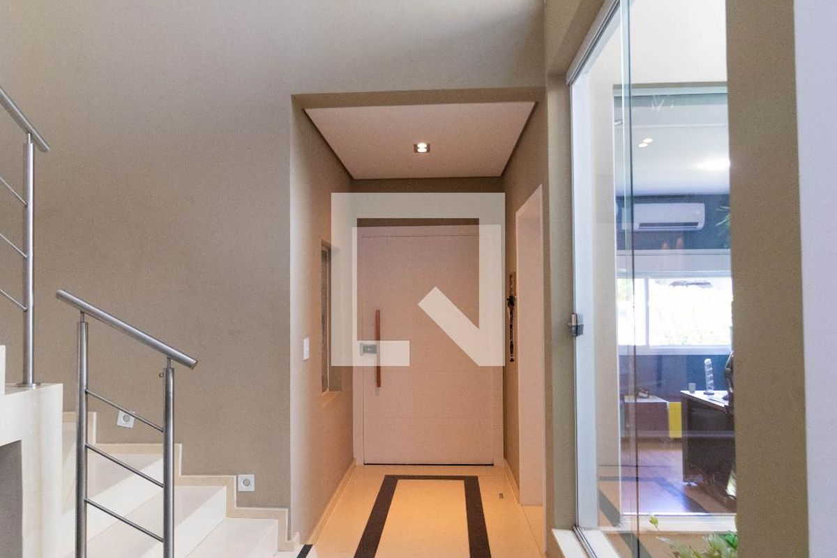 Casa à Venda - Swiss Park, 4 Quartos,  270 m2 em , Campinas - sp | SoloBR