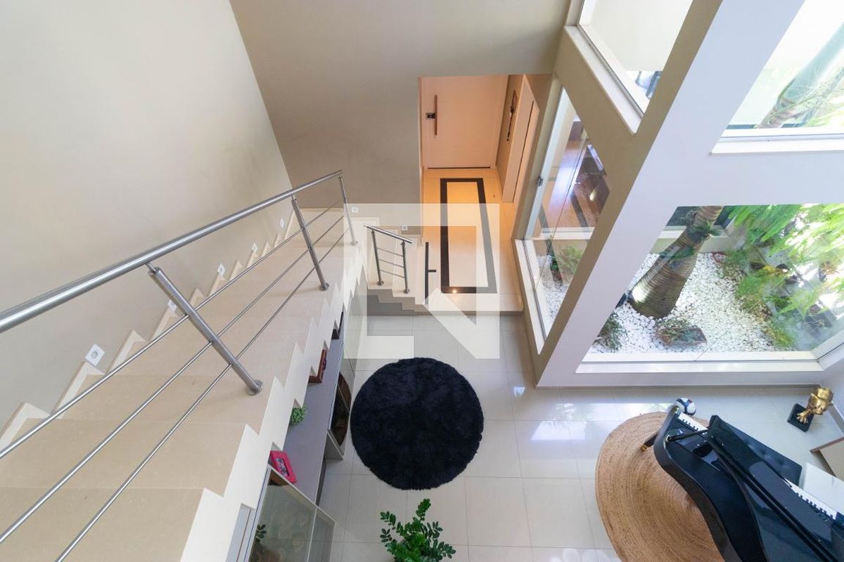 Casa à Venda - Swiss Park, 4 Quartos,  270 m2 em , Campinas - sp | SoloBR