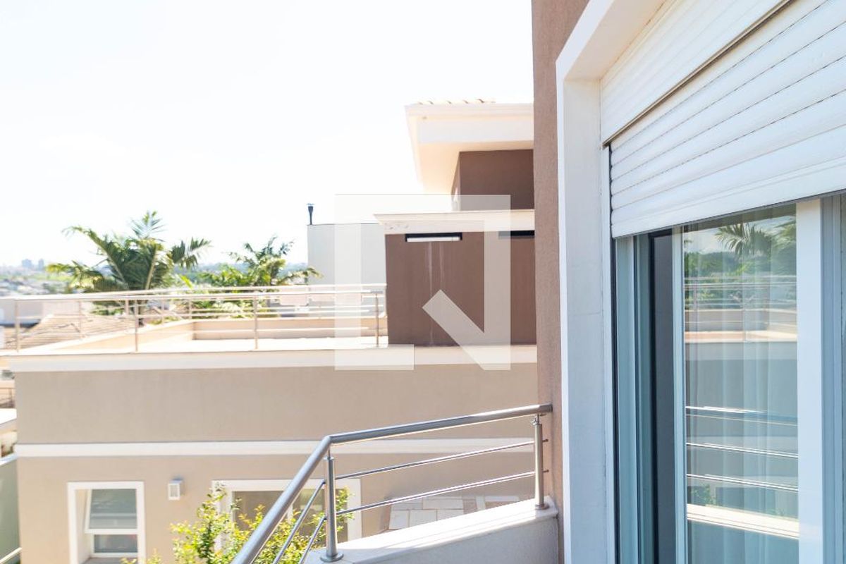 Casa à Venda - Swiss Park, 4 Quartos,  270 m2 em , Campinas - sp | SoloBR