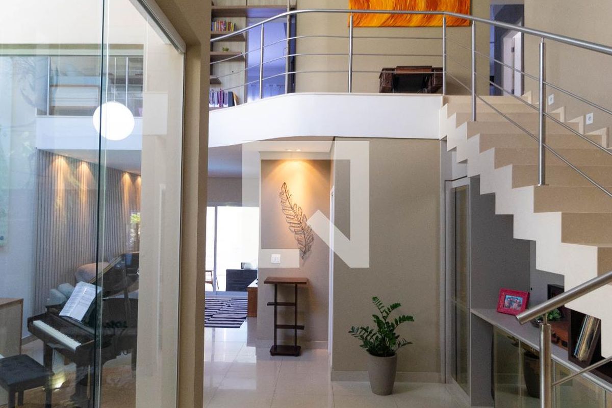 Casa à Venda - Swiss Park, 4 Quartos,  270 m2 em , Campinas - sp | SoloBR
