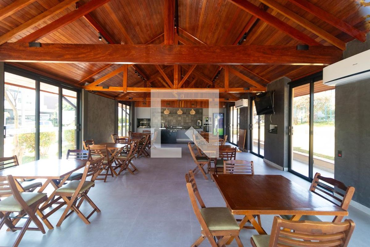 Casa à Venda - Swiss Park, 4 Quartos,  270 m2 em , Campinas - sp | SoloBR