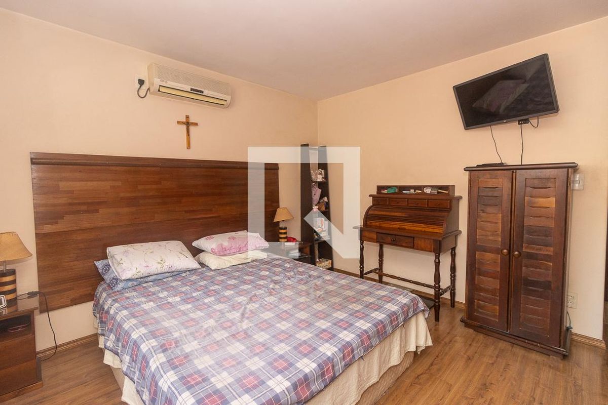 Casa, 4 quartos, 200 m² - Foto 27