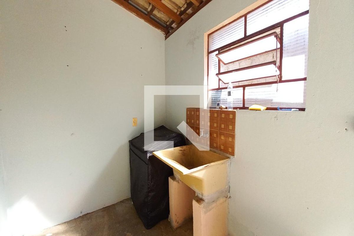Casa à Venda - Parque Prado, 2 Quartos,  312 m2 em , Campinas - sp | SoloBR