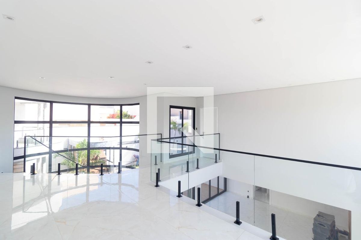 Casa à Venda - Swiss Park, 4 Quartos,  450 m2 em , Campinas - sp | SoloBR