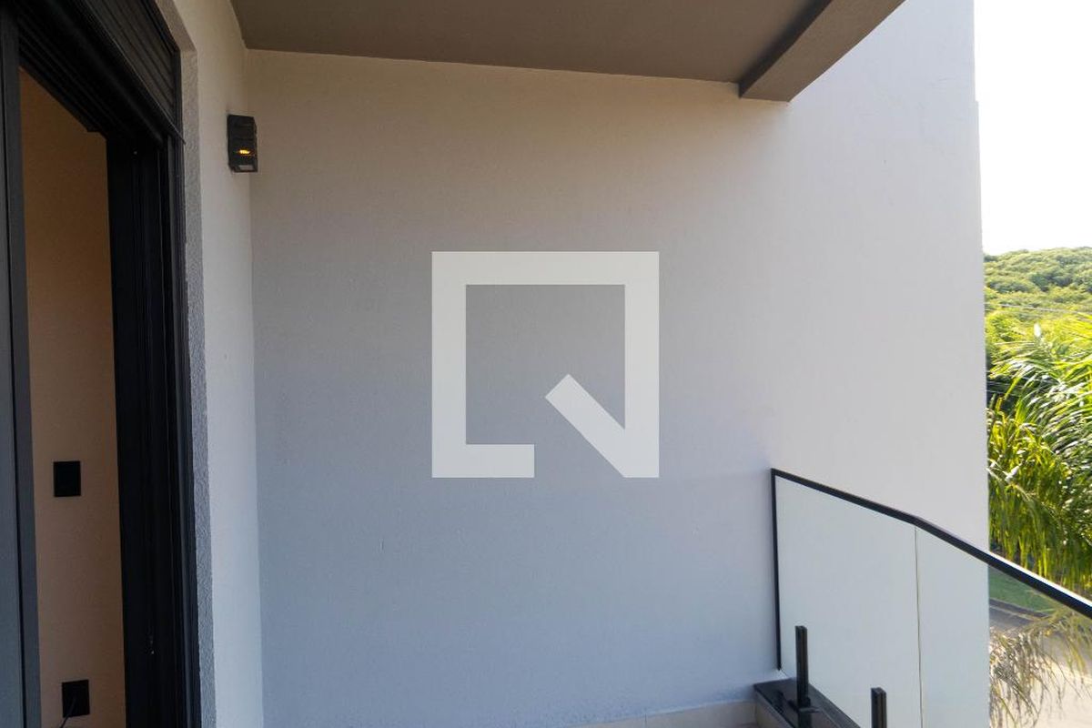 Casa à Venda - Swiss Park, 4 Quartos,  450 m2 em , Campinas - sp | SoloBR