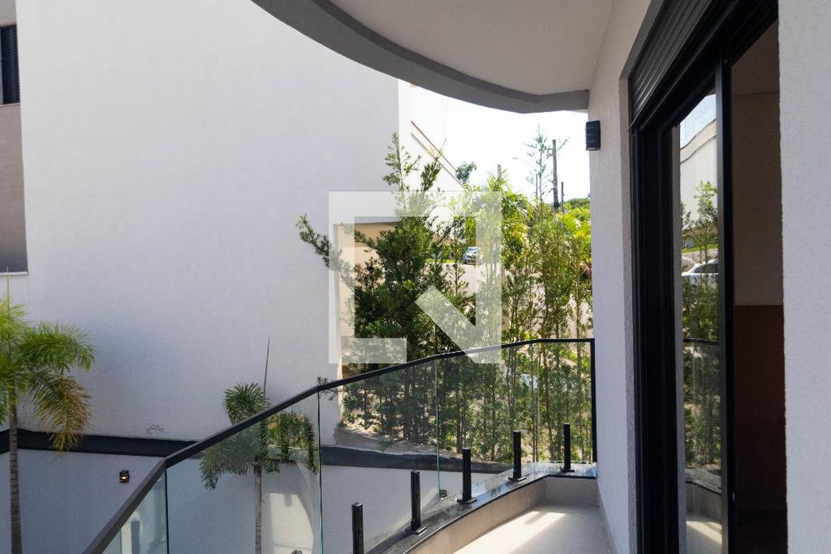 Casa à Venda - Swiss Park, 4 Quartos,  450 m2 em , Campinas - sp | SoloBR