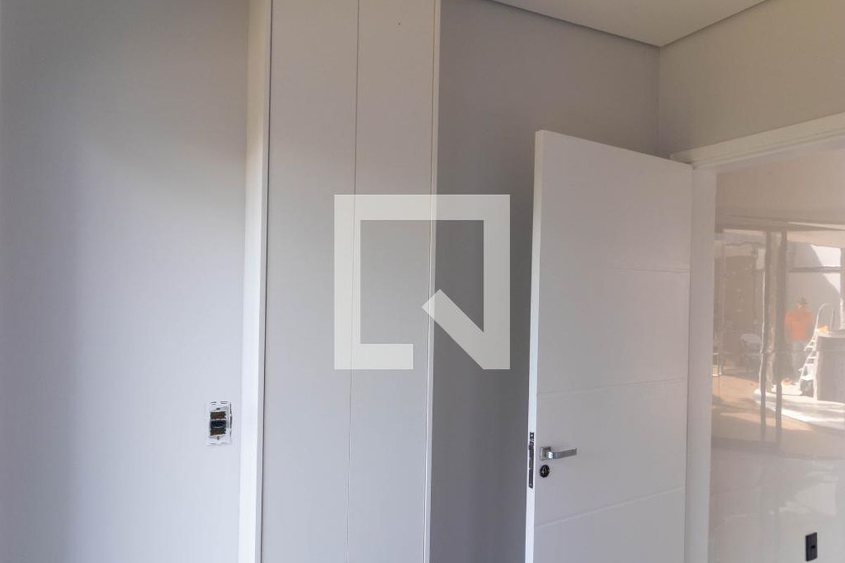 Casa à Venda - Swiss Park, 4 Quartos,  450 m2 em , Campinas - sp | SoloBR