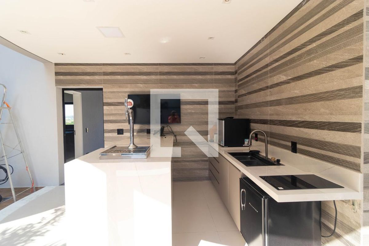 Casa à Venda - Swiss Park, 4 Quartos,  450 m2 em , Campinas - sp | SoloBR