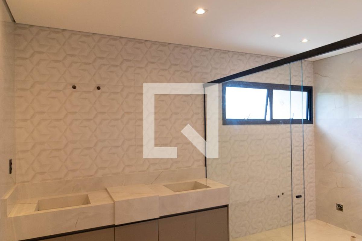 Casa à Venda - Swiss Park, 4 Quartos,  450 m2 em , Campinas - sp | SoloBR