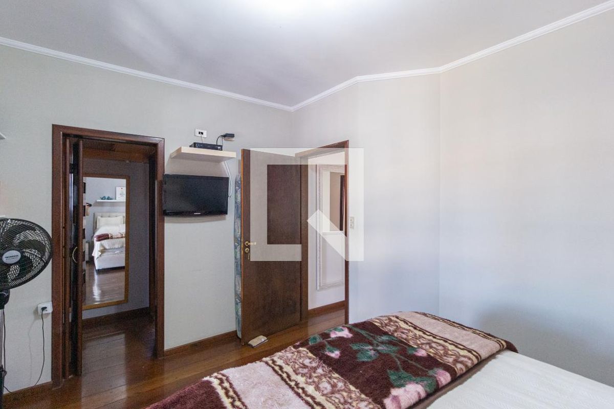 Casa, 3 quartos, 245 m² - Foto 40