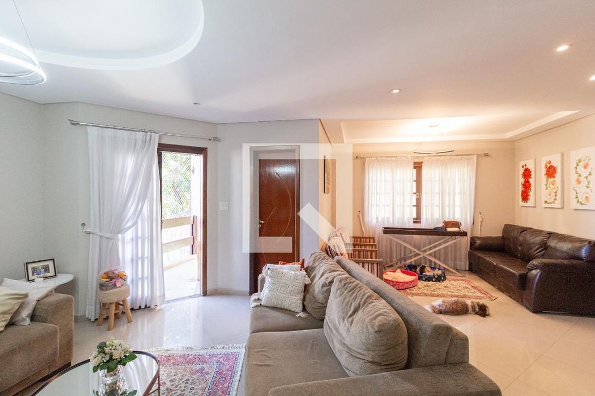 Casa, 3 quartos, 245 m² - Foto 2