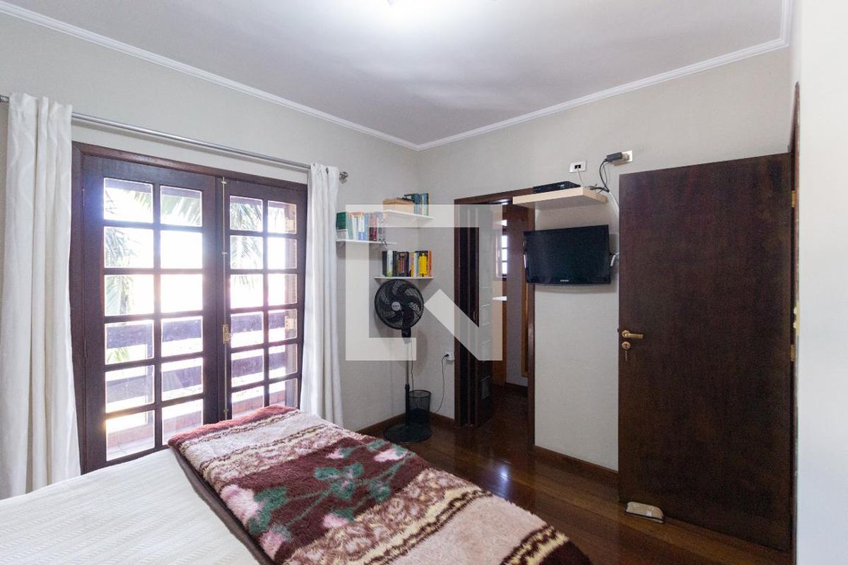 Casa, 3 quartos, 245 m² - Foto 36