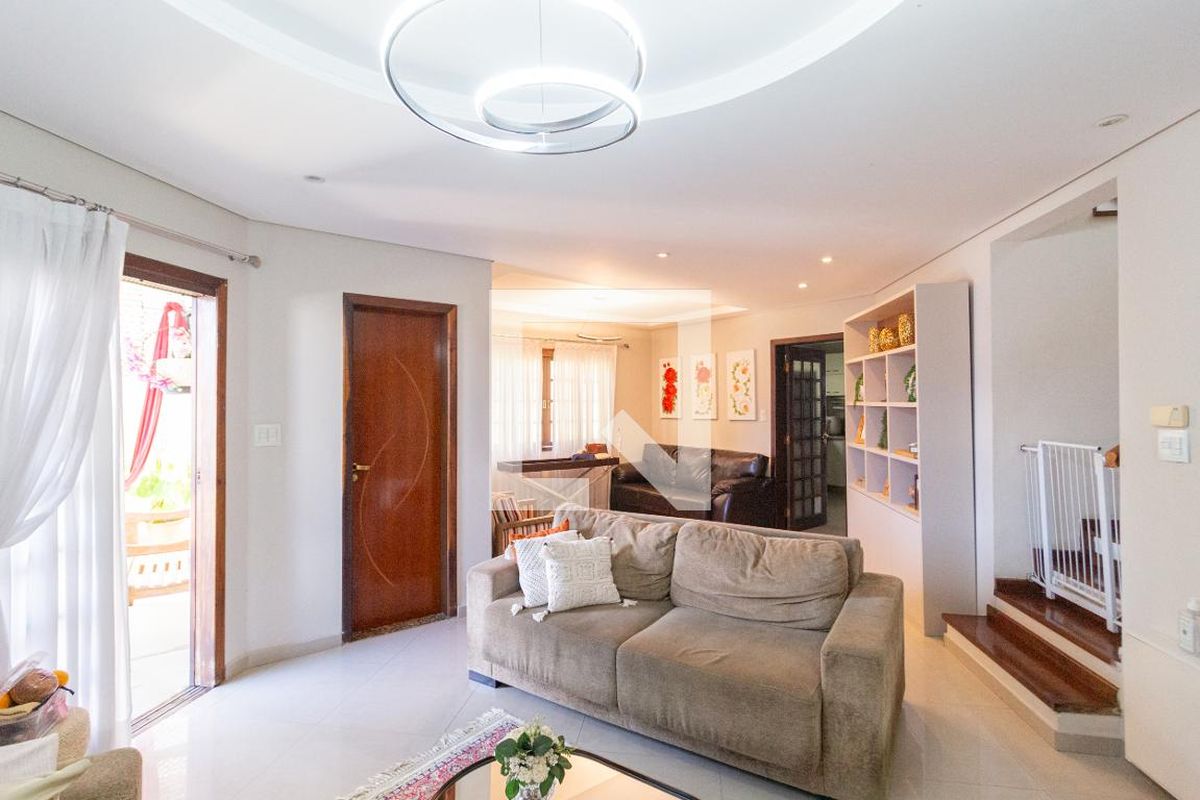 Casa, 3 quartos, 245 m² - Foto 4