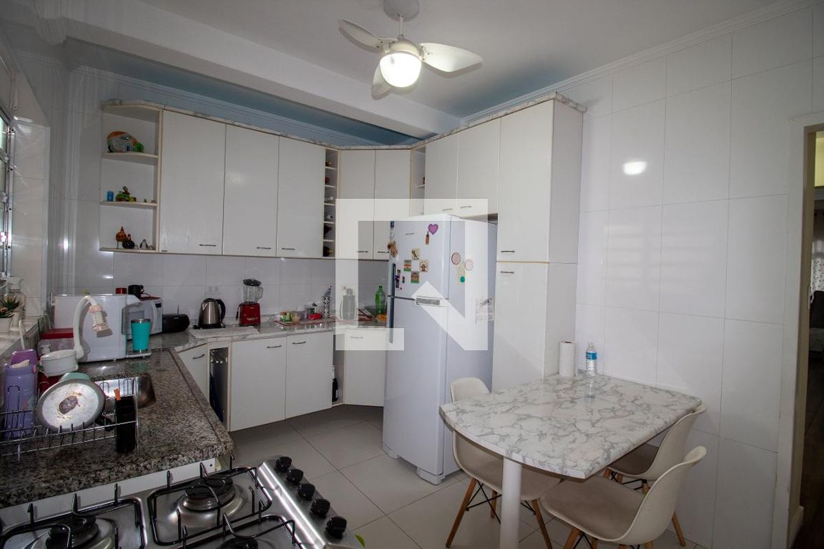 Casa, 3 quartos, 220 m² - Foto 50