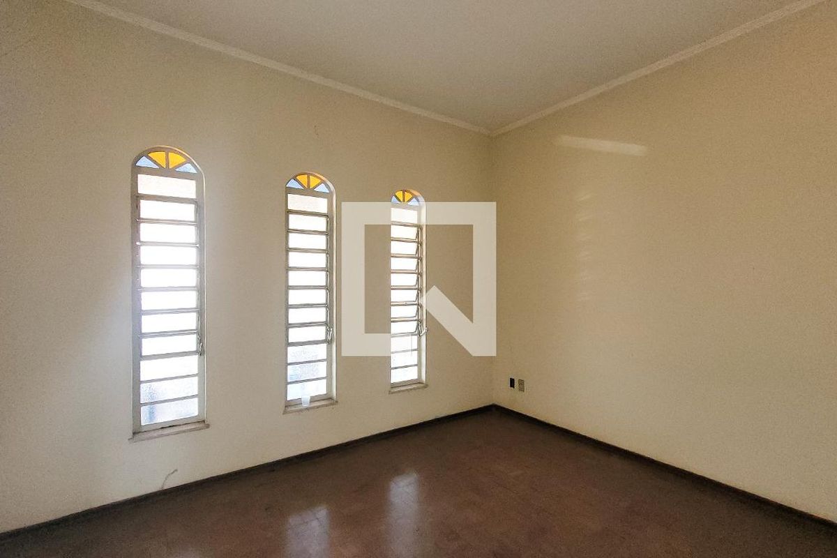 Casa à Venda - Jardim Chapadão, 4 Quartos,  256 m2 em , Campinas - sp | SoloBR