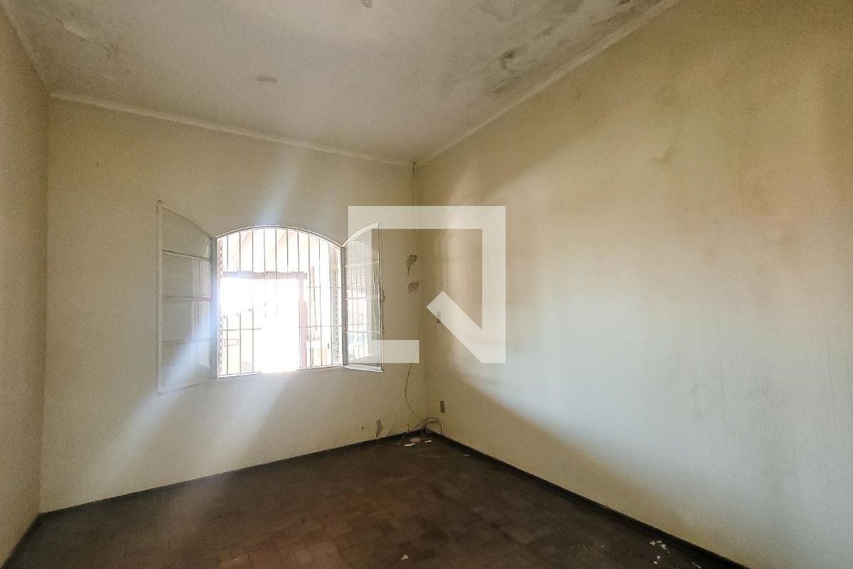 Casa à Venda - Jardim Chapadão, 4 Quartos,  256 m2 em , Campinas - sp | SoloBR