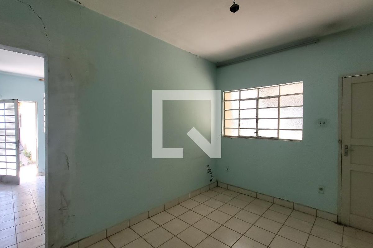 Casa à Venda - Jardim Chapadão, 4 Quartos,  256 m2 em , Campinas - sp | SoloBR