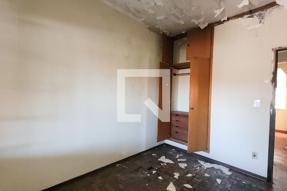 Casa à Venda - Jardim Chapadão, 4 Quartos,  256 m2 em , Campinas - sp | SoloBR