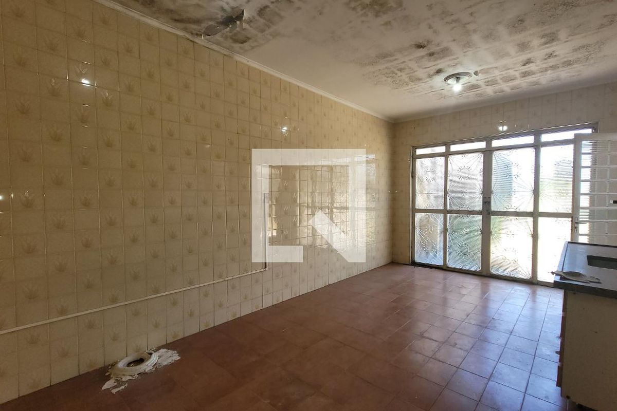 Casa à Venda - Jardim Chapadão, 4 Quartos,  256 m2 em , Campinas - sp | SoloBR