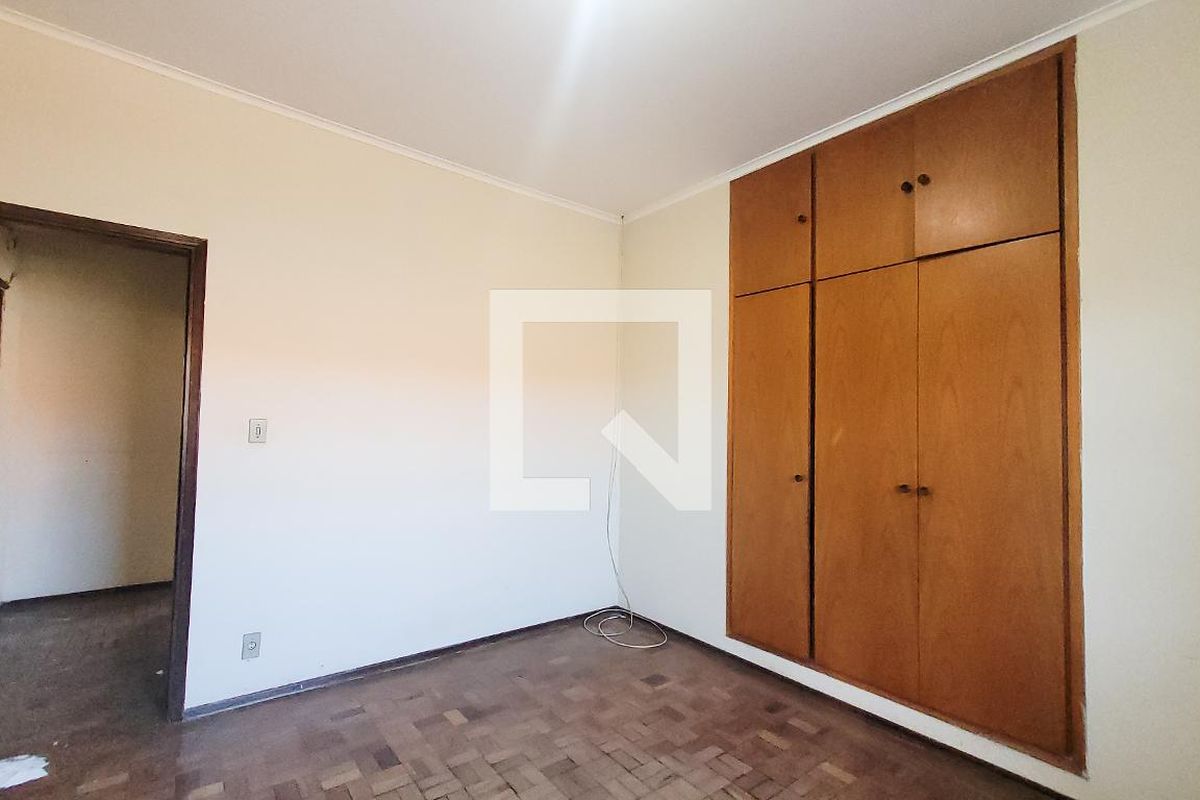 Casa à Venda - Jardim Chapadão, 4 Quartos,  256 m2 em , Campinas - sp | SoloBR