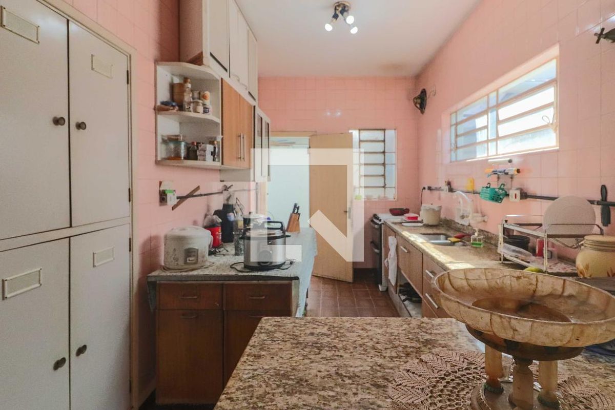 Casa, 3 quartos, 285 m² - Foto 46
