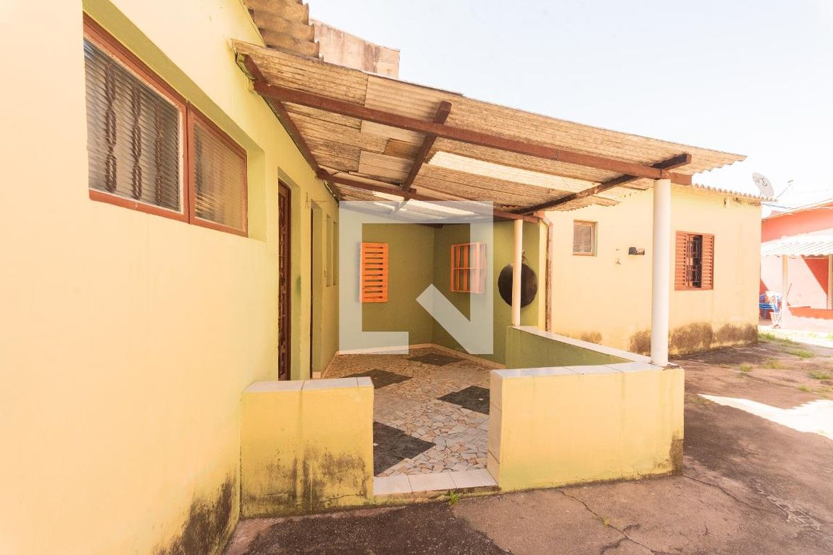 Casa à Venda - Jardim do Lago, 3 Quartos,  564 m2 em , Campinas - sp | SoloBR