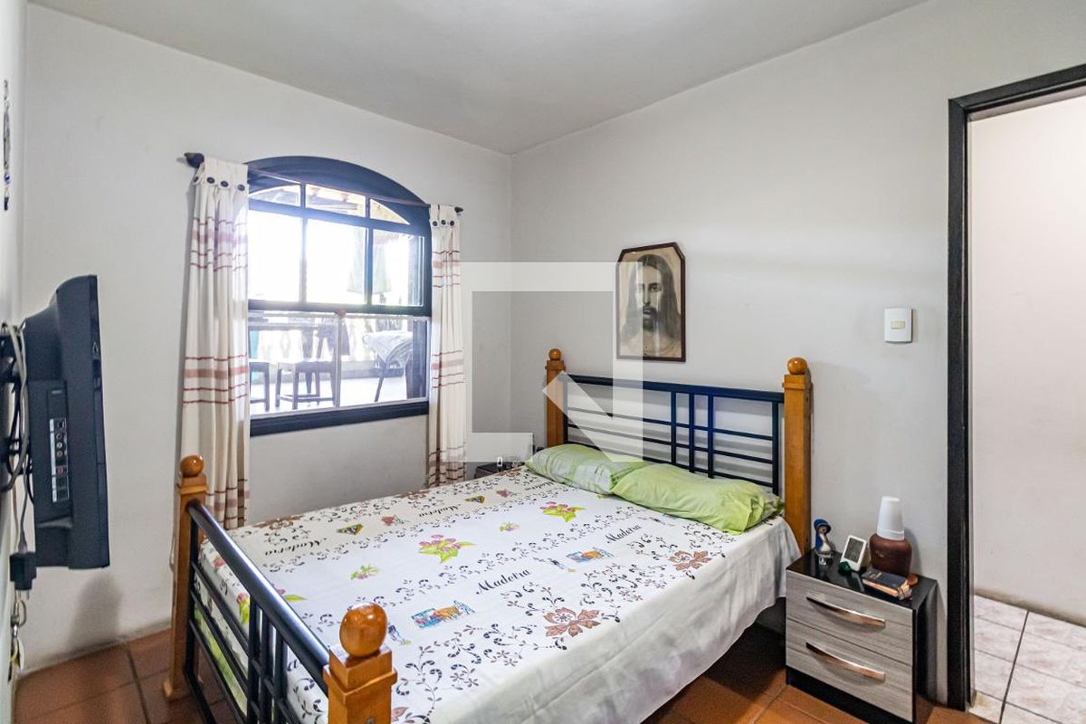 Casa, 3 quartos, 237 m² - Foto 25