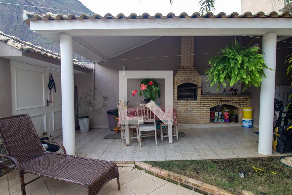 Casa, 3 quartos, 285 m² - Foto 58