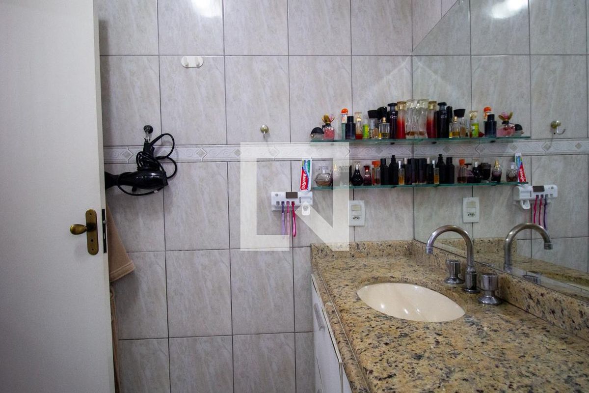 Casa, 3 quartos, 285 m² - Foto 24