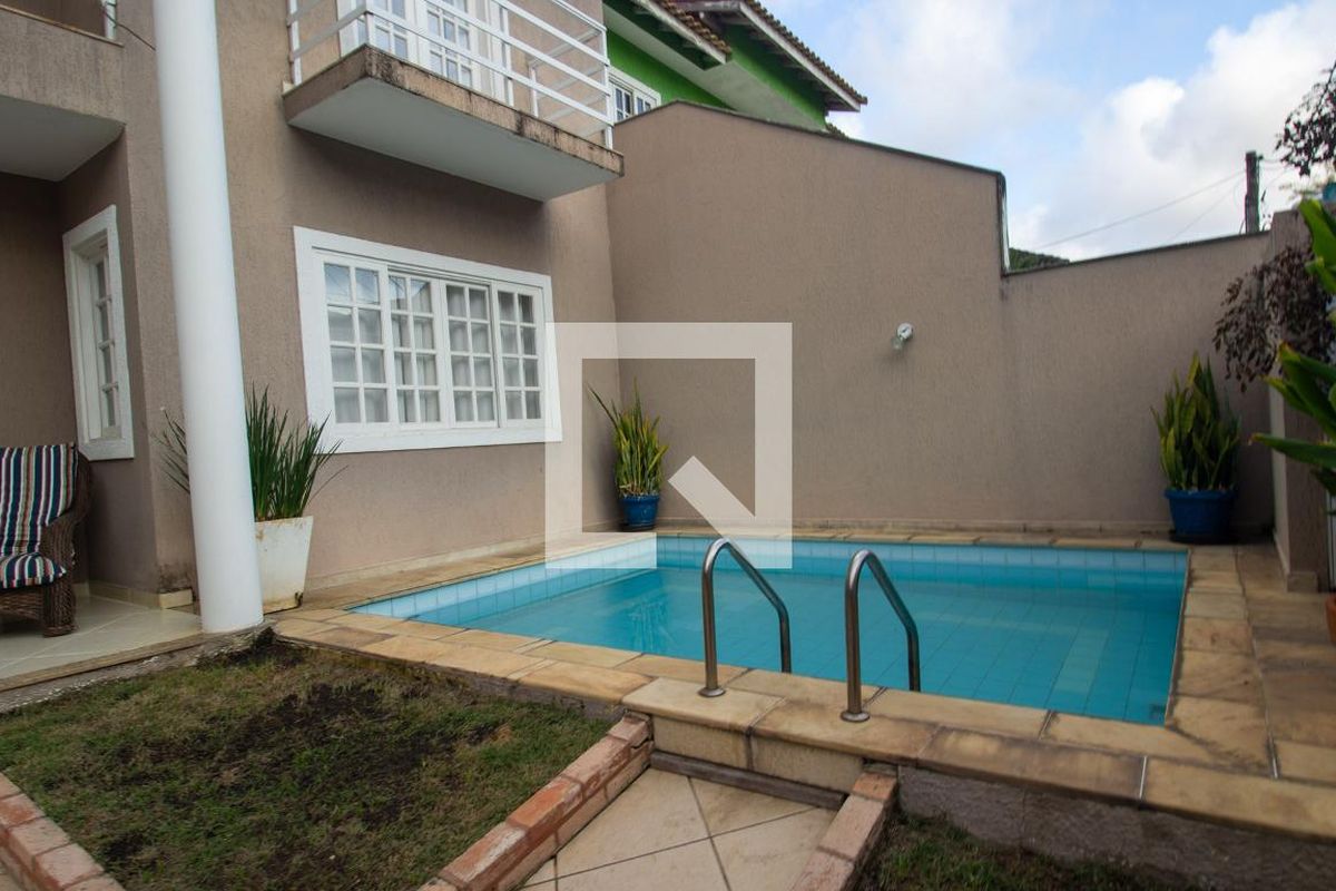 Casa, 3 quartos, 285 m² - Foto 53