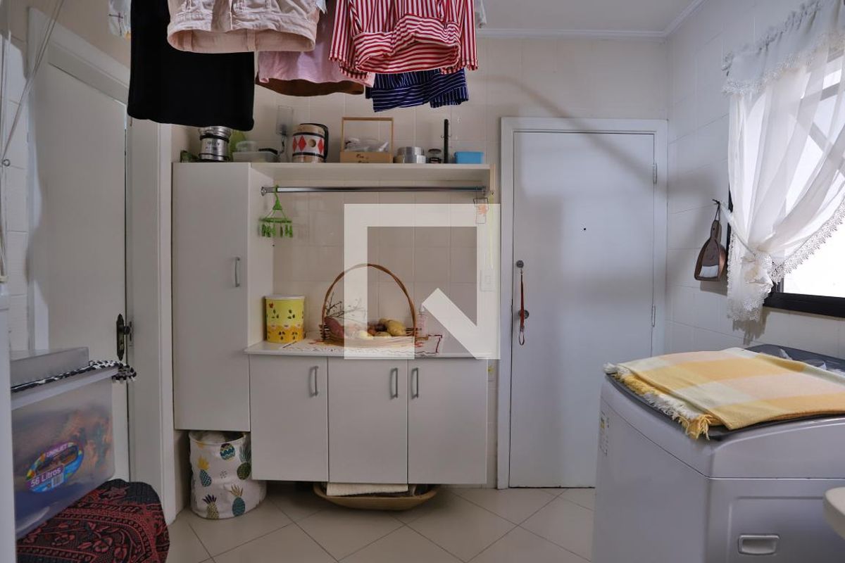 Apartamento, 3 quartos, 220 m² - Foto 59
