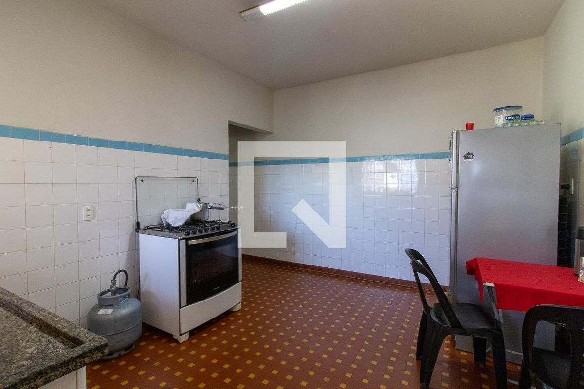 Casa à Venda - Taquaral, 2 Quartos,  300 m2 em , Campinas - sp | SoloBR