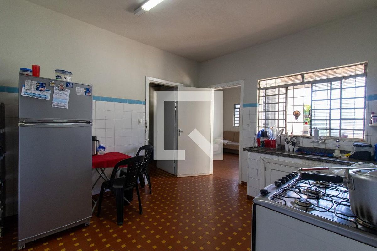 Casa à Venda - Taquaral, 2 Quartos,  300 m2 em , Campinas - sp | SoloBR