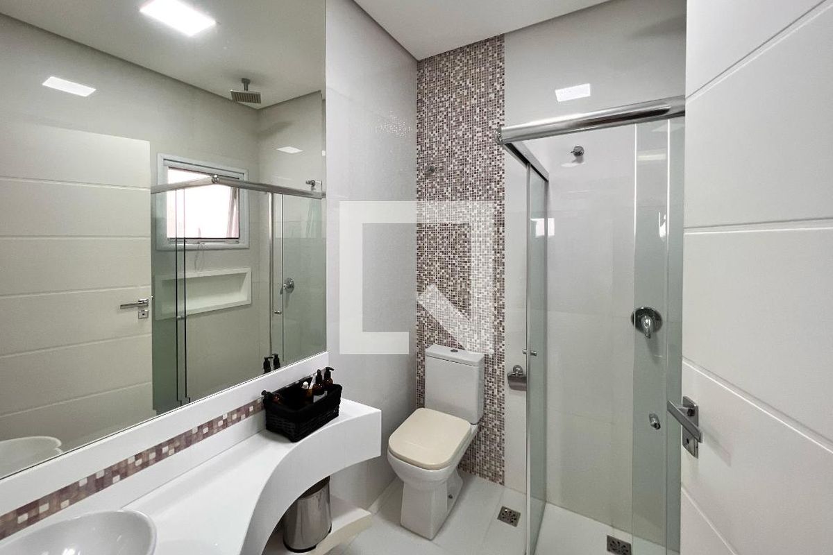 Casa à Venda - Swiss Park, 3 Quartos,  250 m2 em , Campinas - sp | SoloBR