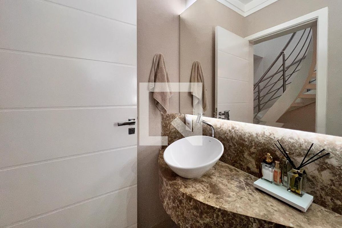 Casa à Venda - Swiss Park, 3 Quartos,  250 m2 em , Campinas - sp | SoloBR