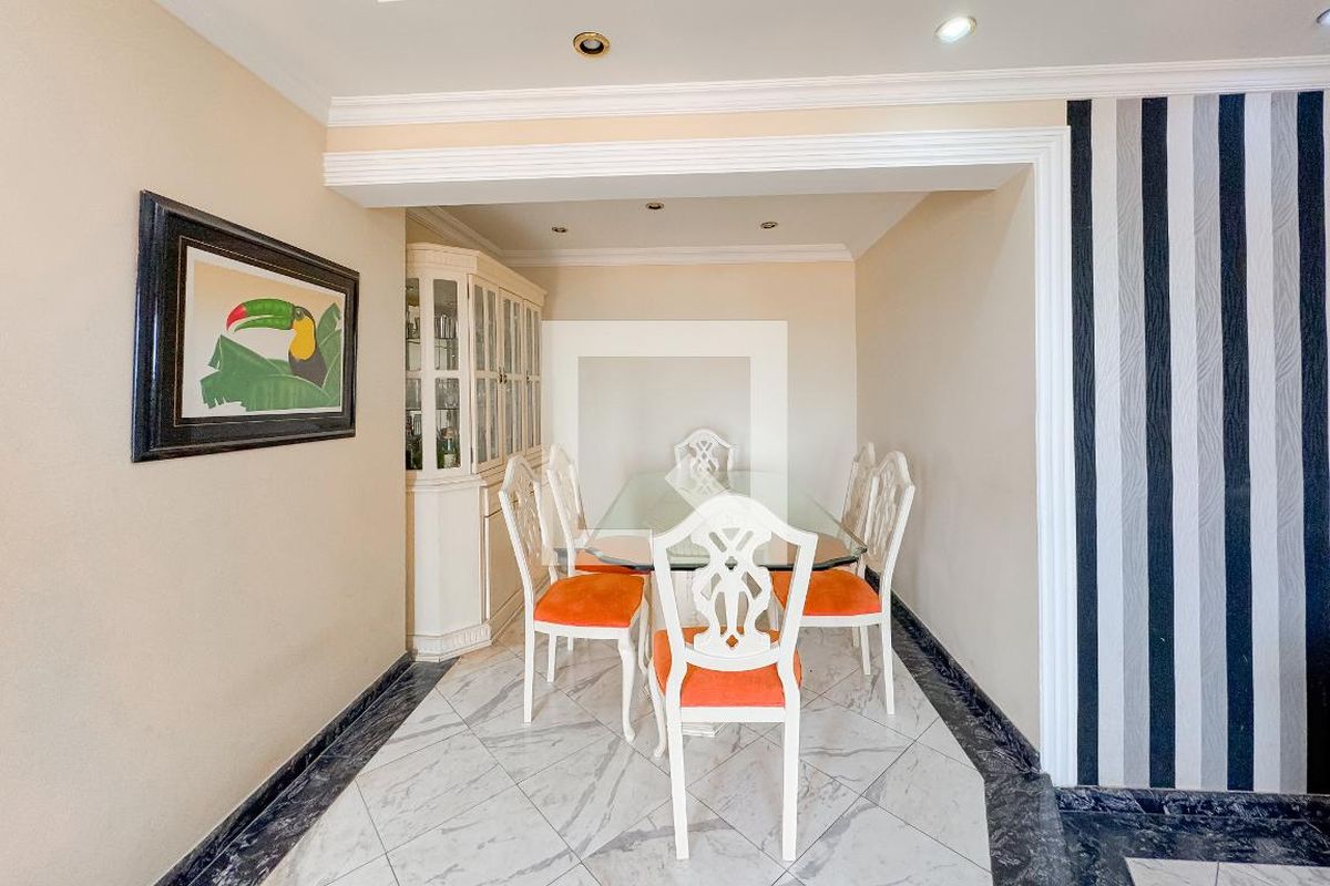 Cobertura, 3 quartos, 209 m² - Foto 11