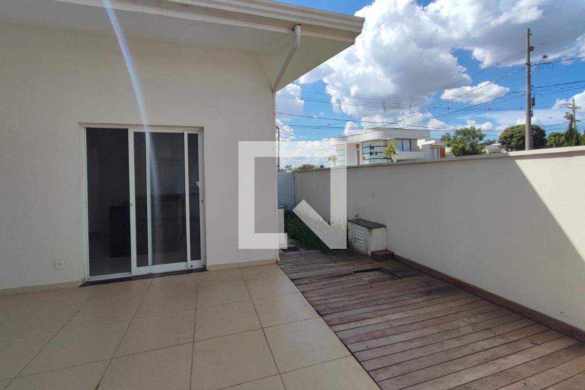 Casa à Venda - Swiss Park, 3 Quartos,  200 m2 em , Campinas - sp | SoloBR