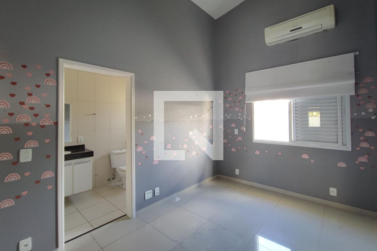 Casa à Venda - Swiss Park, 3 Quartos,  200 m2 em , Campinas - sp | SoloBR