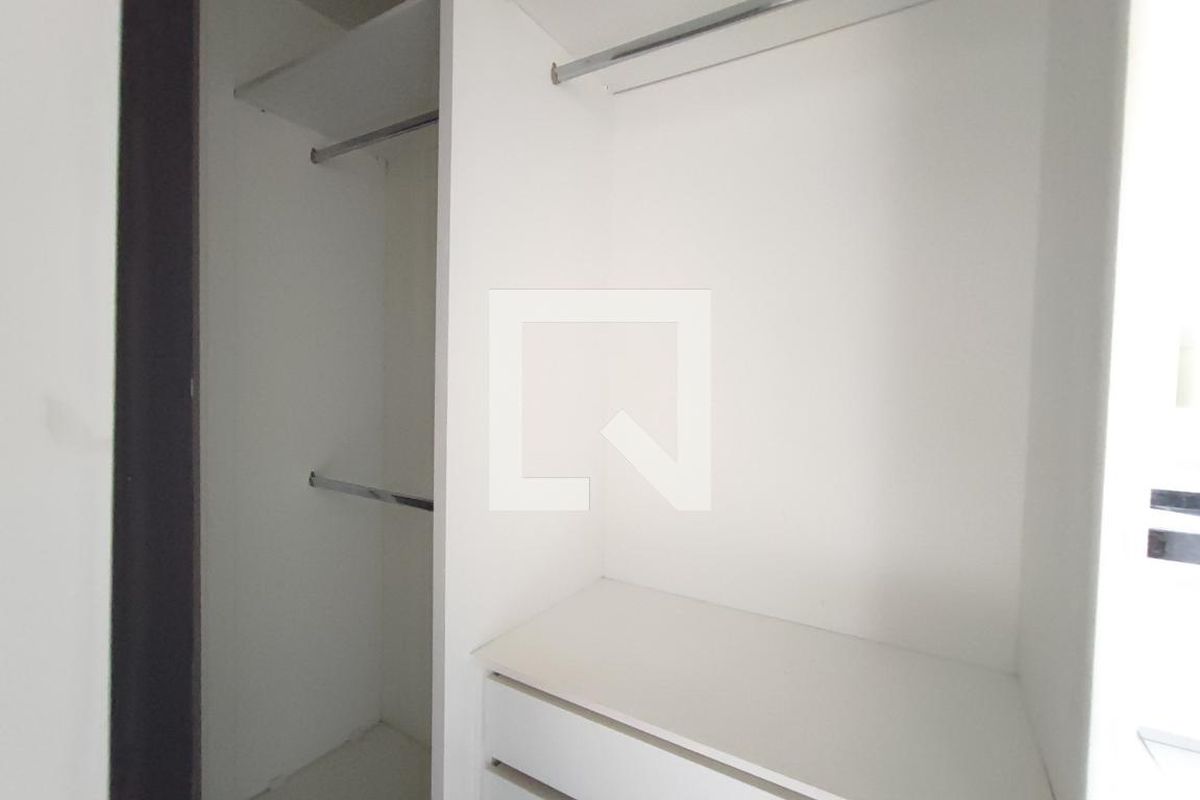 Casa à Venda - Swiss Park, 3 Quartos,  200 m2 em , Campinas - sp | SoloBR