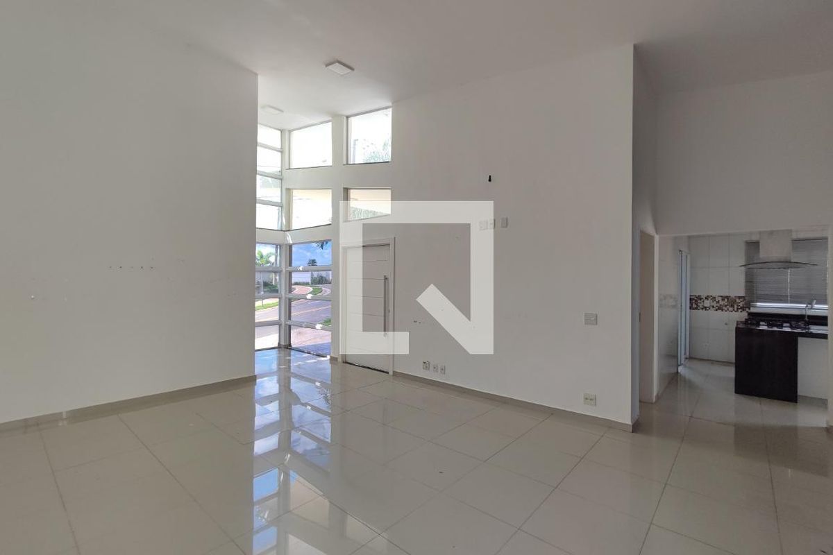 Casa à Venda - Swiss Park, 3 Quartos,  200 m2 em , Campinas - sp | SoloBR