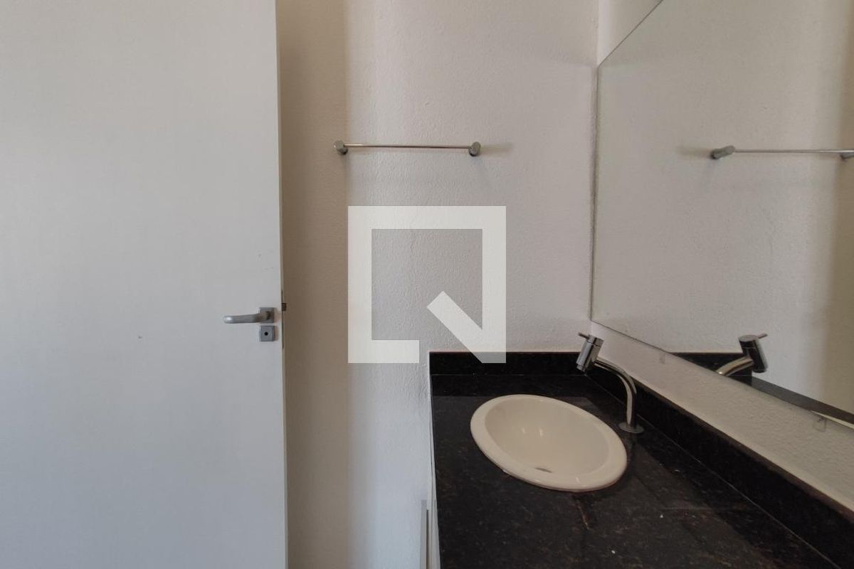 Casa à Venda - Swiss Park, 3 Quartos,  200 m2 em , Campinas - sp | SoloBR