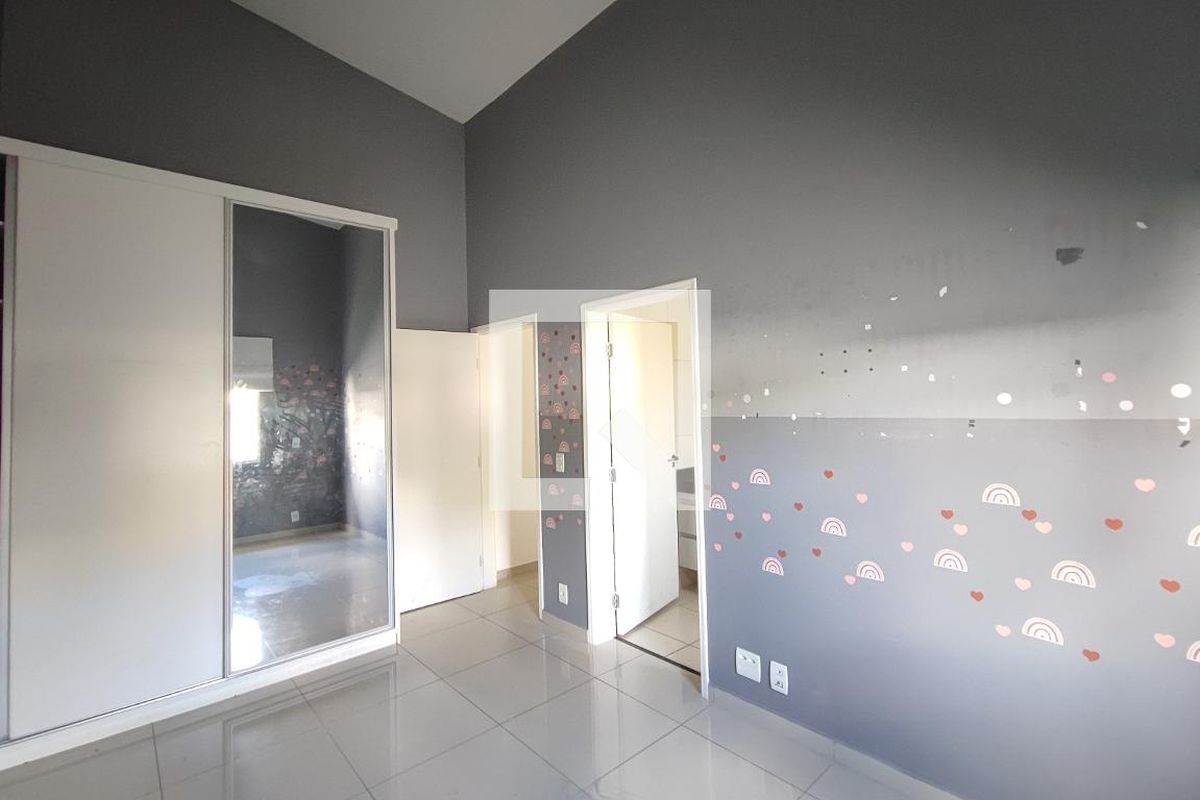 Casa à Venda - Swiss Park, 3 Quartos,  200 m2 em , Campinas - sp | SoloBR