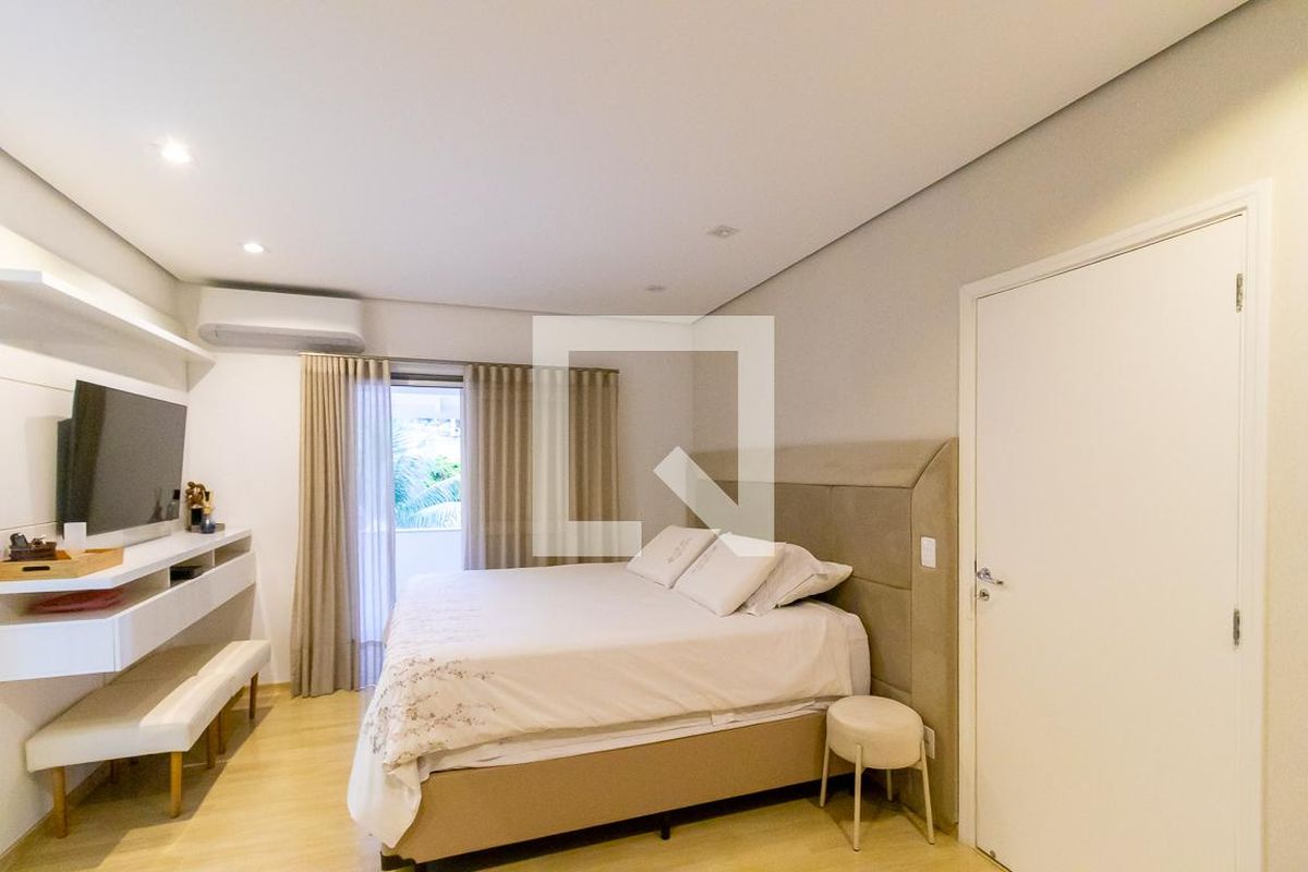 Casa à Venda - Parque Prado, 4 Quartos,  365 m2 em , Campinas - sp | SoloBR