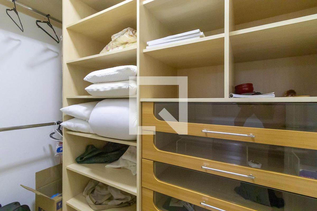 Casa à Venda - Parque Prado, 4 Quartos,  365 m2 em , Campinas - sp | SoloBR