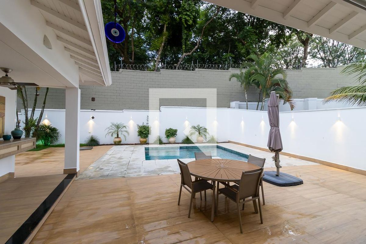 Casa à Venda - Parque Prado, 4 Quartos,  365 m2 em , Campinas - sp | SoloBR