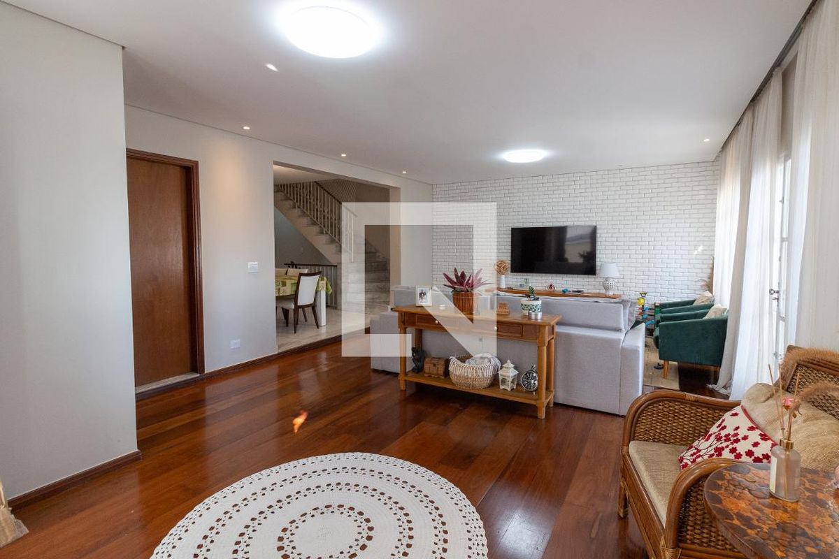 Casa, 4 quartos, 332 m² - Foto 2