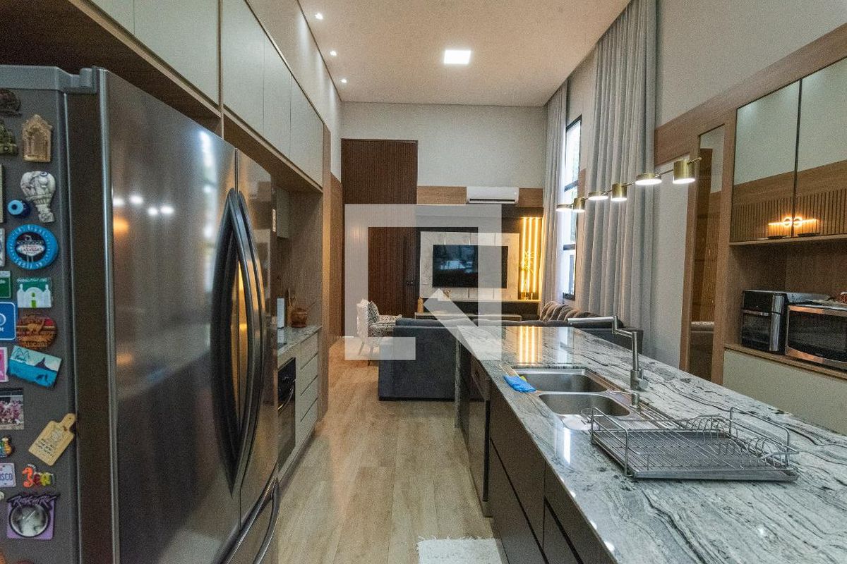 Casa à Venda - Swiss Park, 4 Quartos,  225 m2 em , Campinas - sp | SoloBR